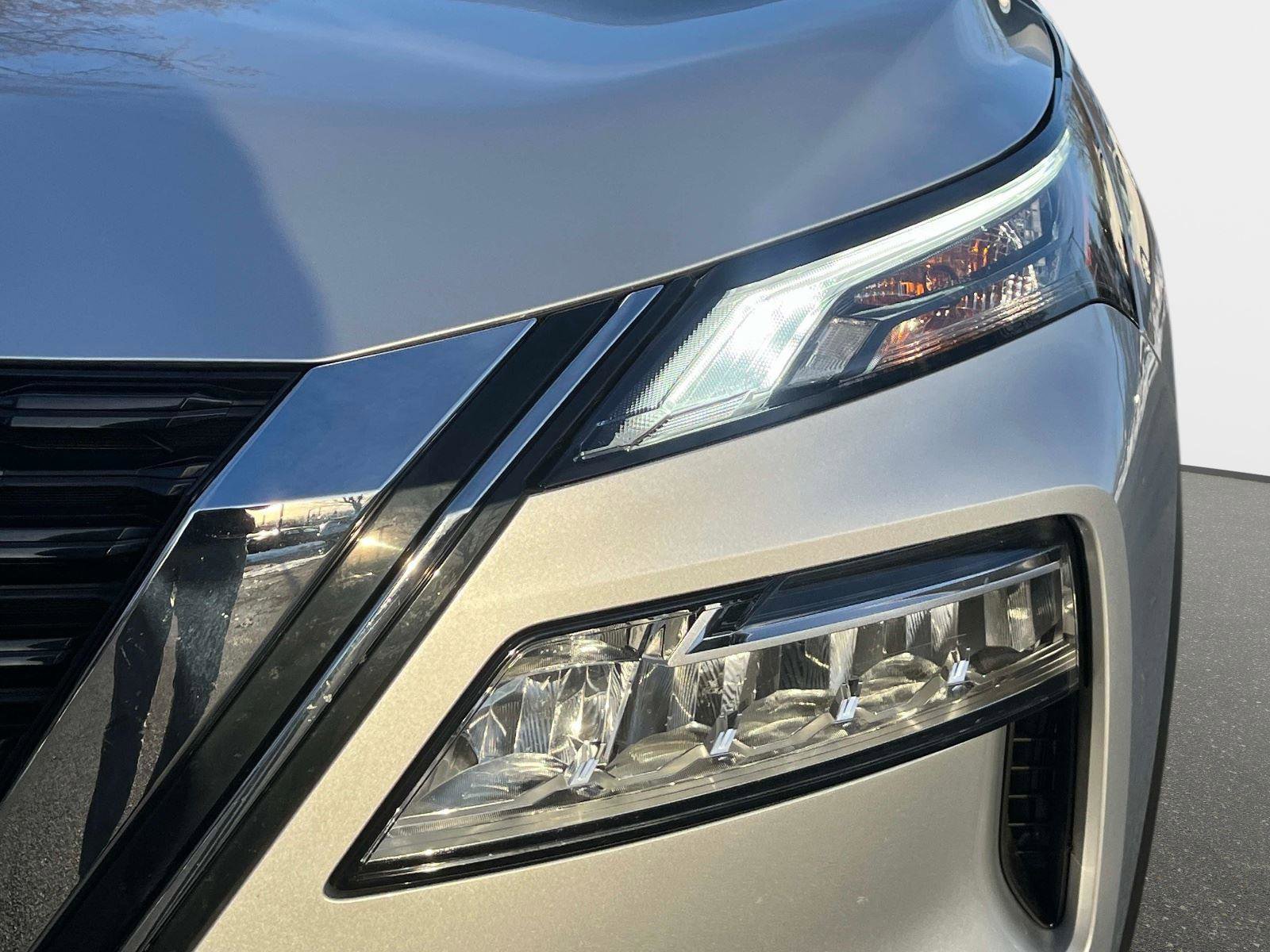 Certified 2023 Nissan Rogue SV image 10