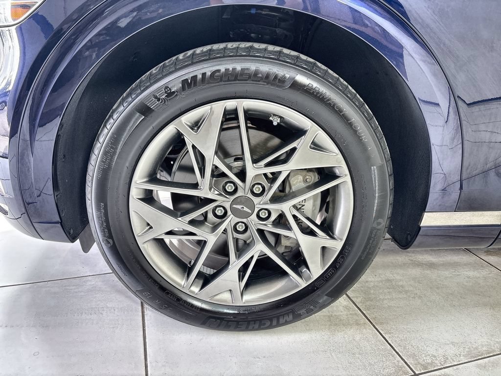 Used 2024 Genesis GV70 2.5T w/ Advanced Package AWD/4WD image 19