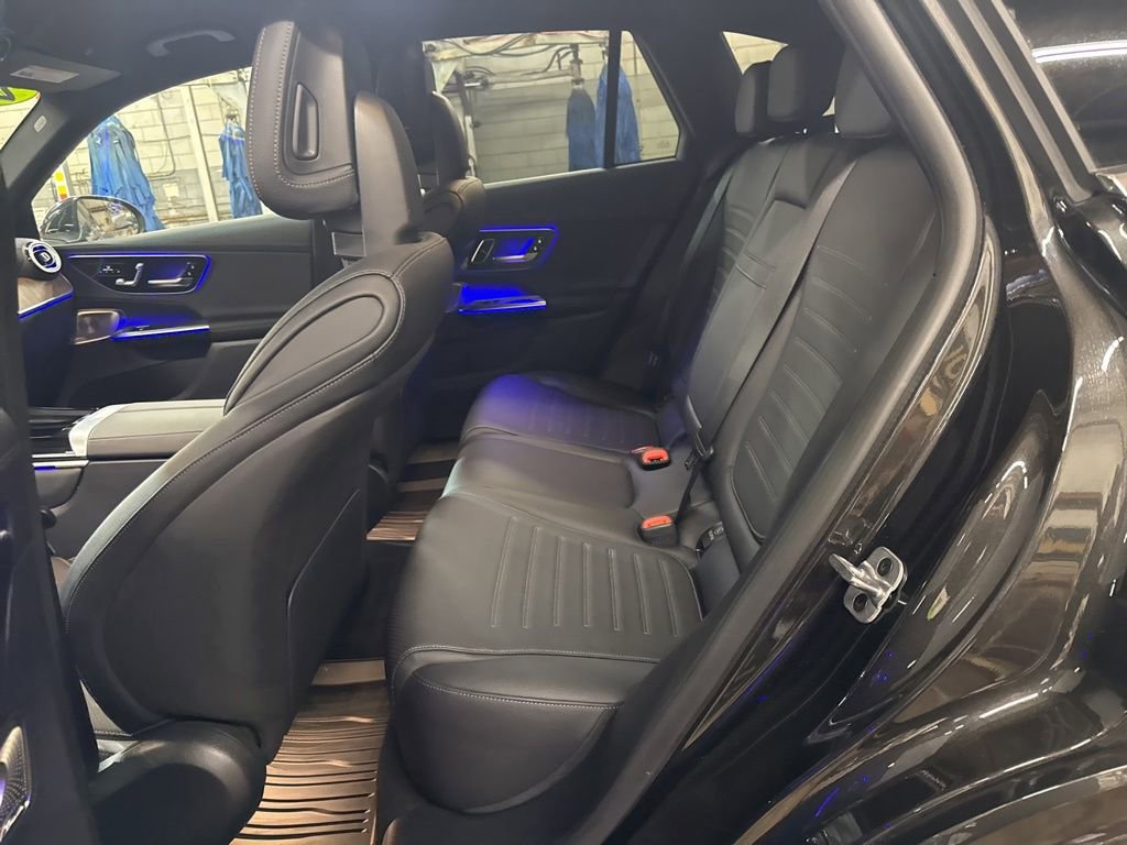 Used 2025 Mercedes-Benz GLC 350e image 24