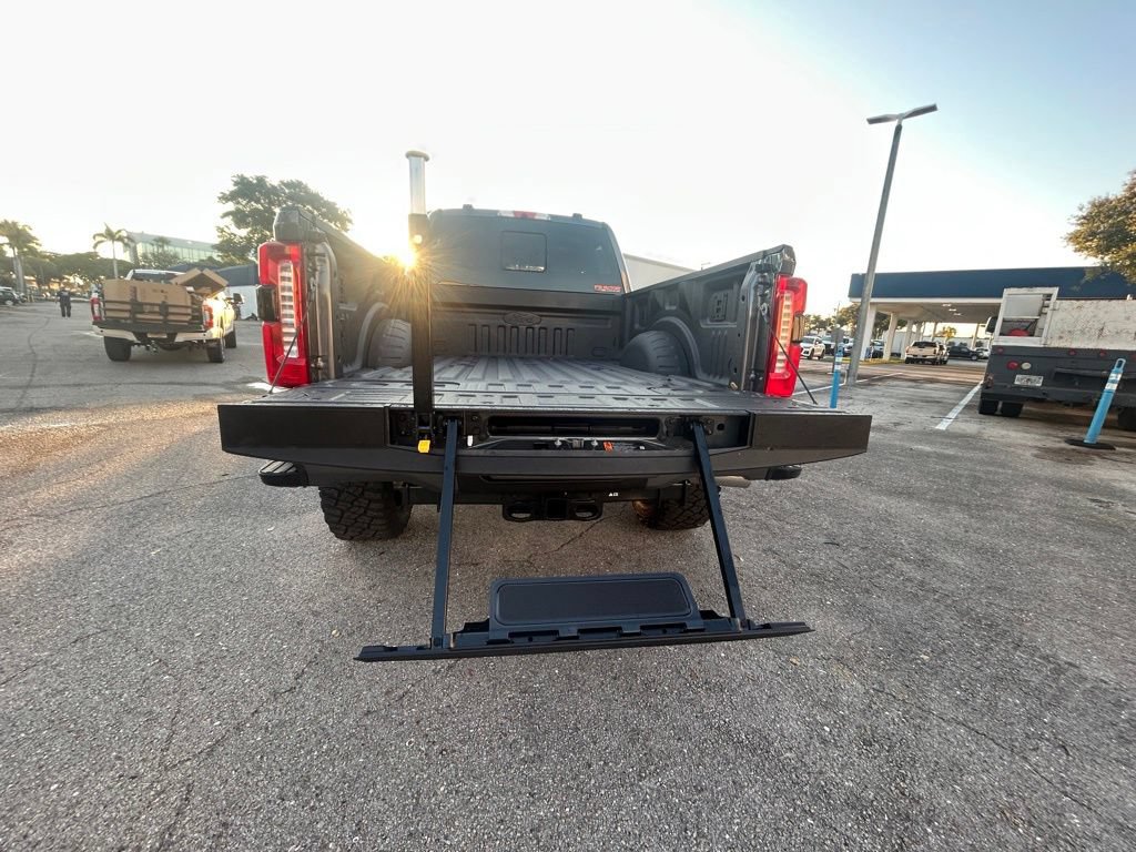 New 2026 Ford F250 Lariat w/ Black Appearance Package AWD/4WD image 32