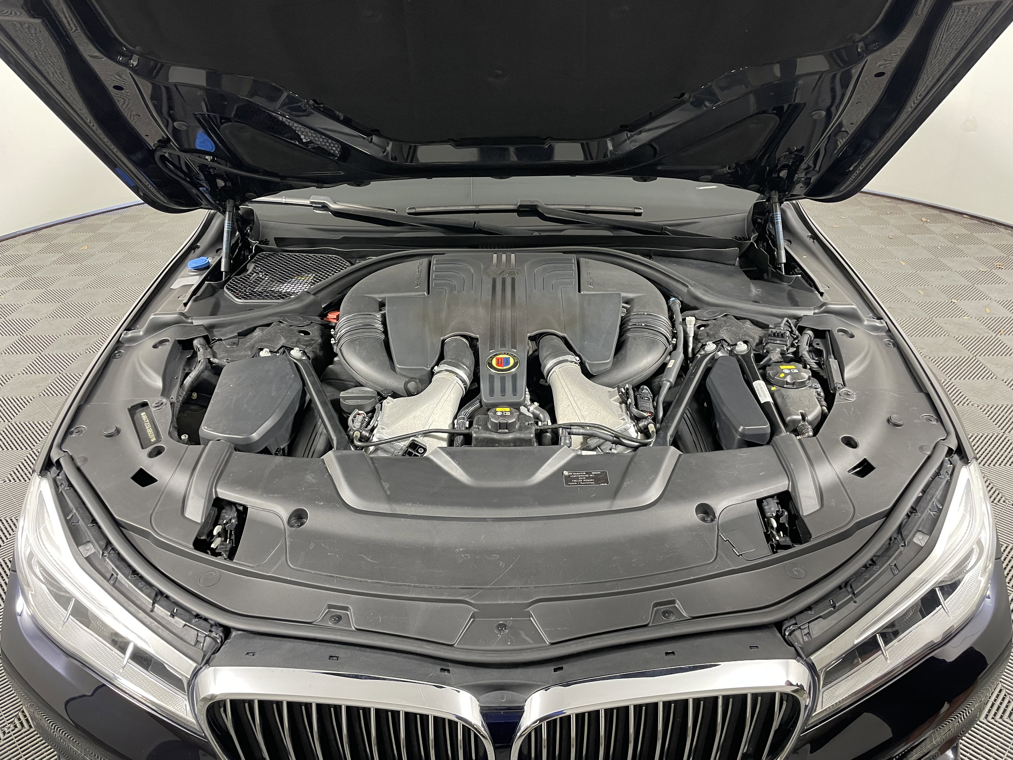 Used 2018 BMW ALPINA B7 xDrive AWD/4WD image 20