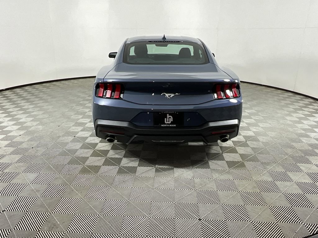 Used 2025 Ford Mustang Coupe image 8