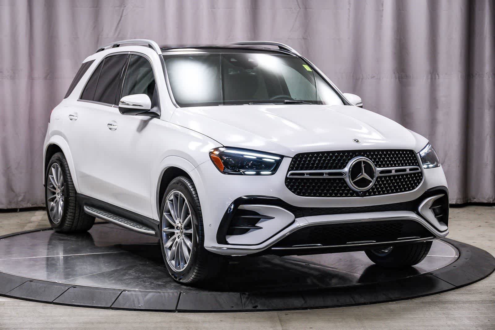 Used 2026 Mercedes-Benz GLE 450e 4MATIC image 5