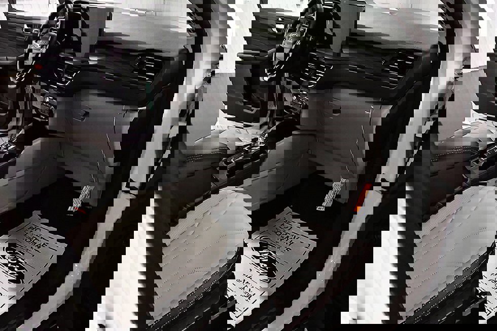 New 2025 Ford Escape SE w/ PHEV Premium Package image 49