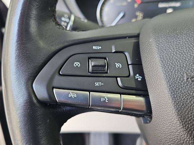 Used 2022 Cadillac XT4 Premium Luxury w/ Enhanced Visibility Package FWD image 12