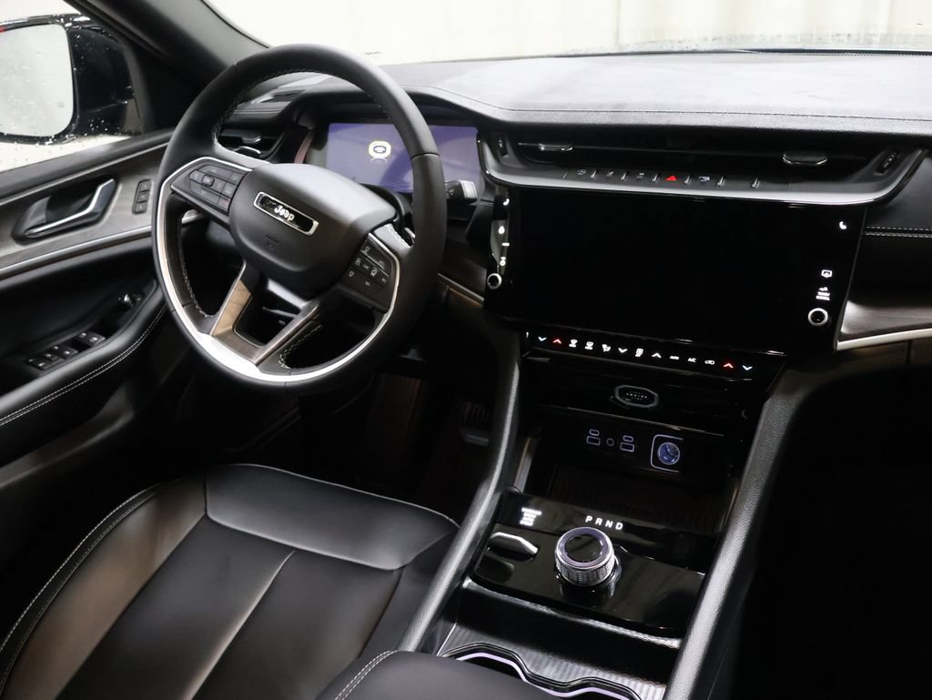 New 2027 Jeep Grand Cherokee Limited AWD/4WD image 18