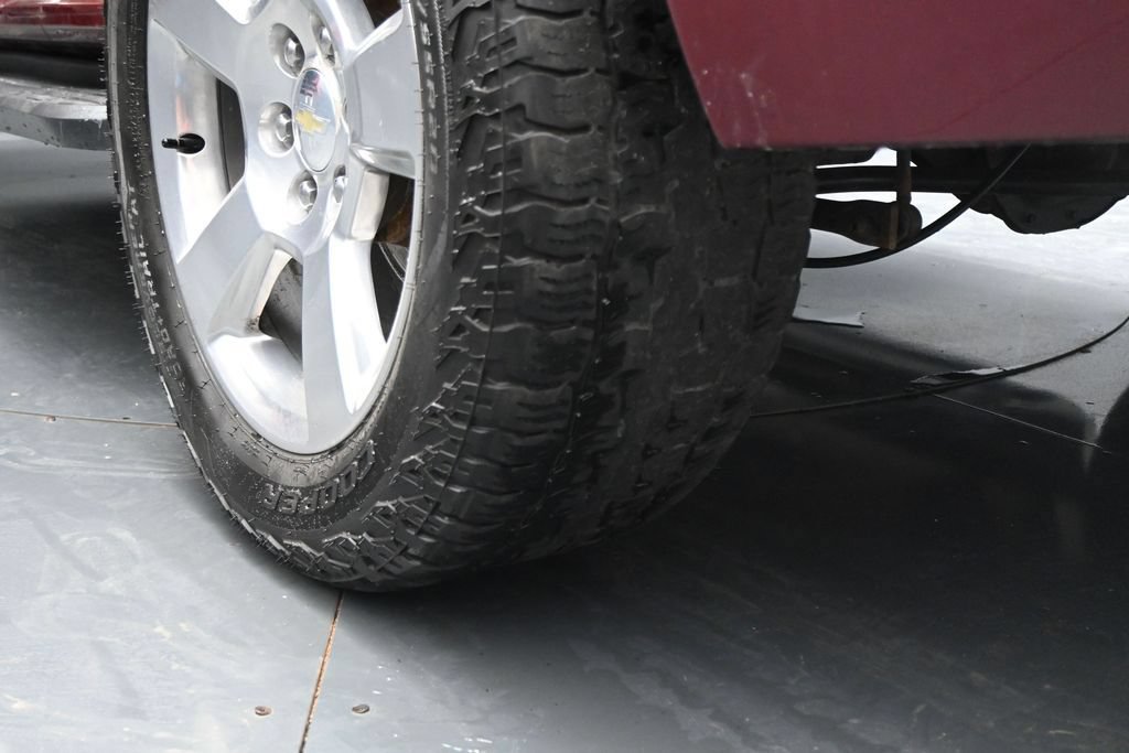 Used 2018 Chevrolet Tahoe LS w/ All-Season Package AWD/4WD image 27