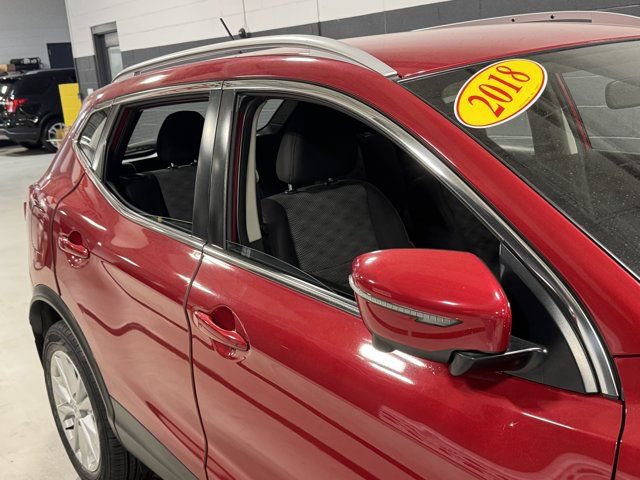 Used 2018 Nissan Rogue Sport SV w/ SV Technology Package AWD/4WD image 6