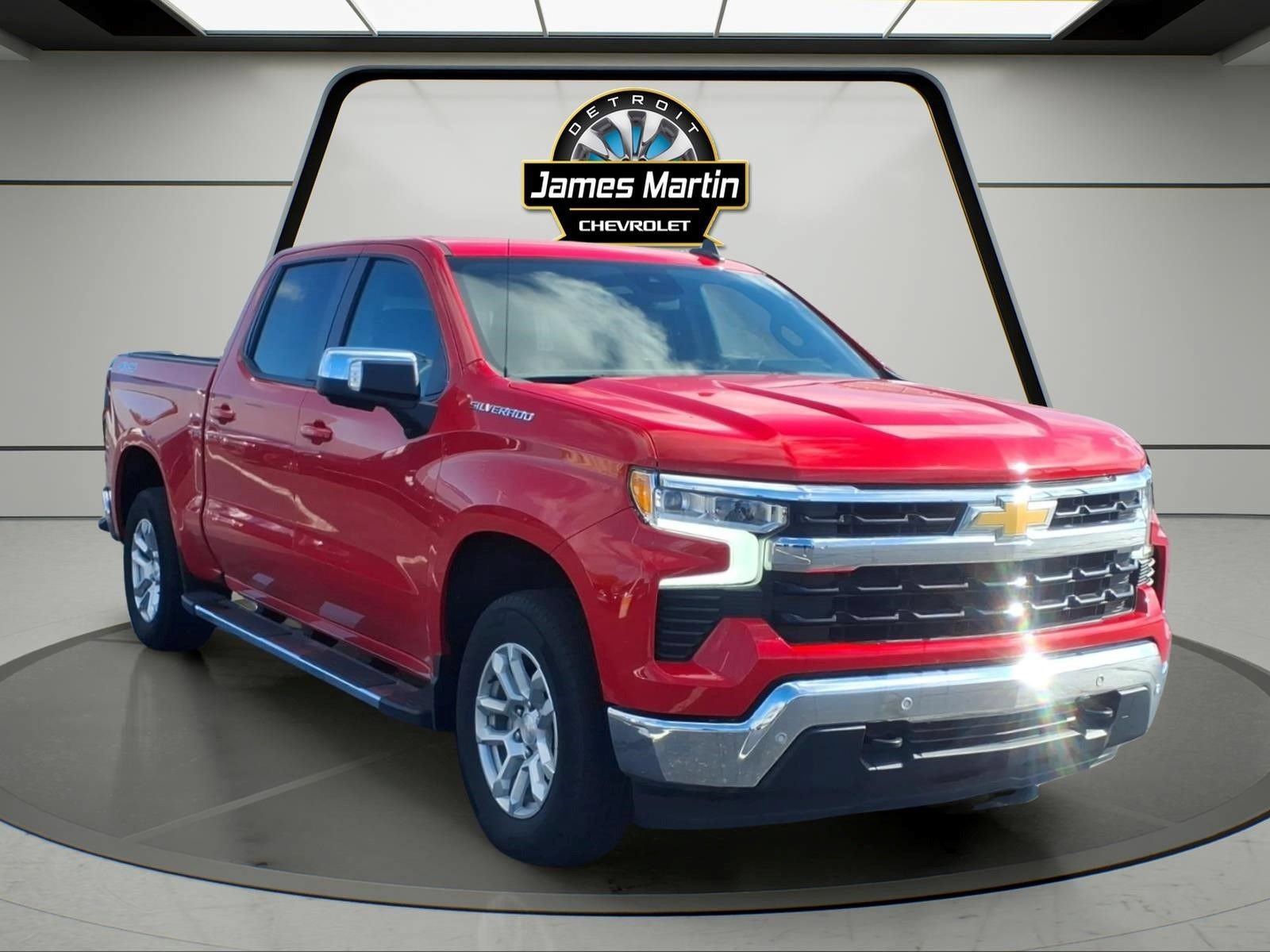 Certified 2024 Chevrolet Silverado 1500 LT w/ Safety Package AWD/4WD image 3