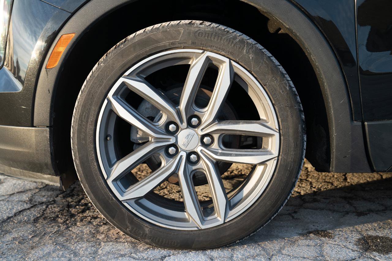 Used 2023 Cadillac XT4 Sport image 9