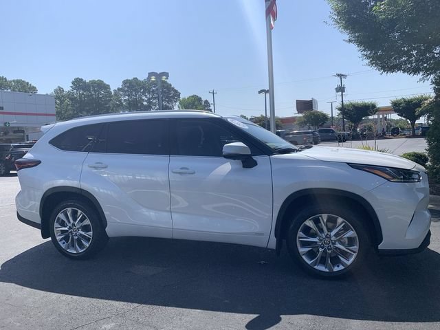 Used 2025 Toyota Highlander Limited AWD/4WD image 9