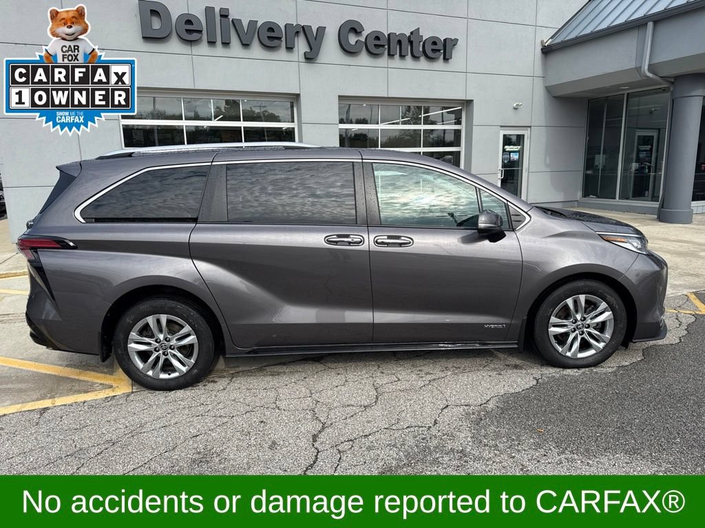Used 2021 Toyota Sienna Limited AWD/4WD image 4