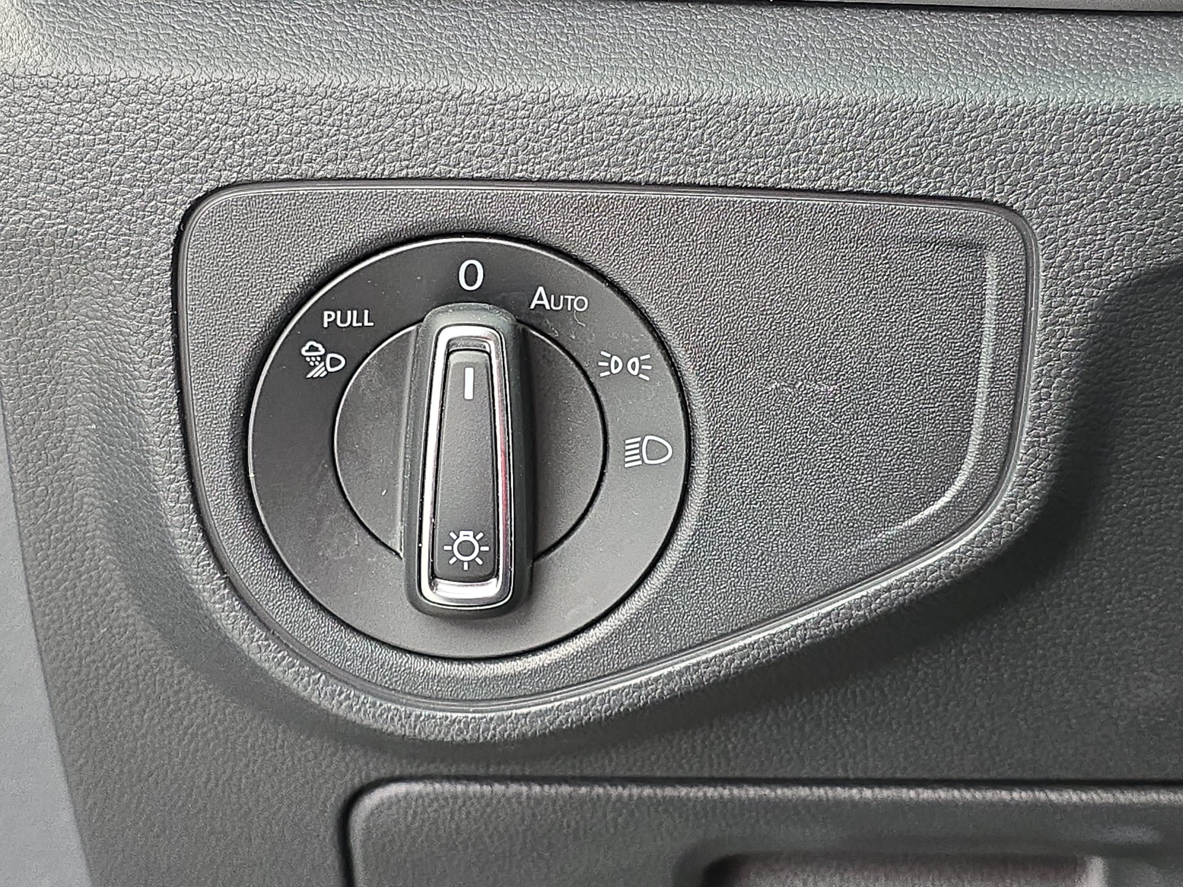 Certified 2023 Volkswagen Atlas SE FWD image 27