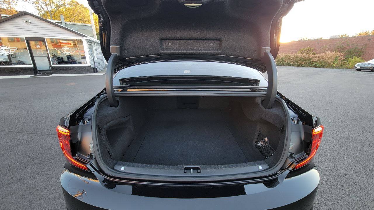 Used 2023 Volvo S90 B6 Plus AWD/4WD image 30