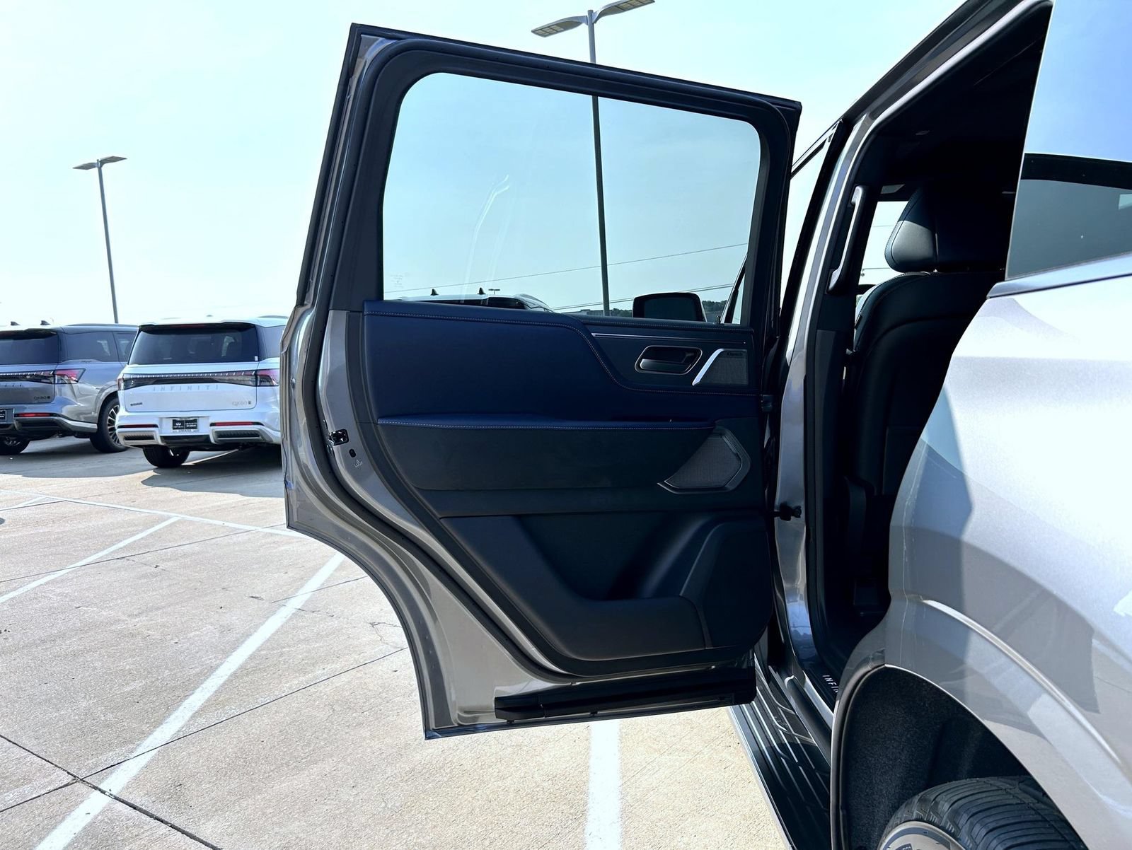 New 2027 INFINITI QX80 Sensory AWD/4WD image 22