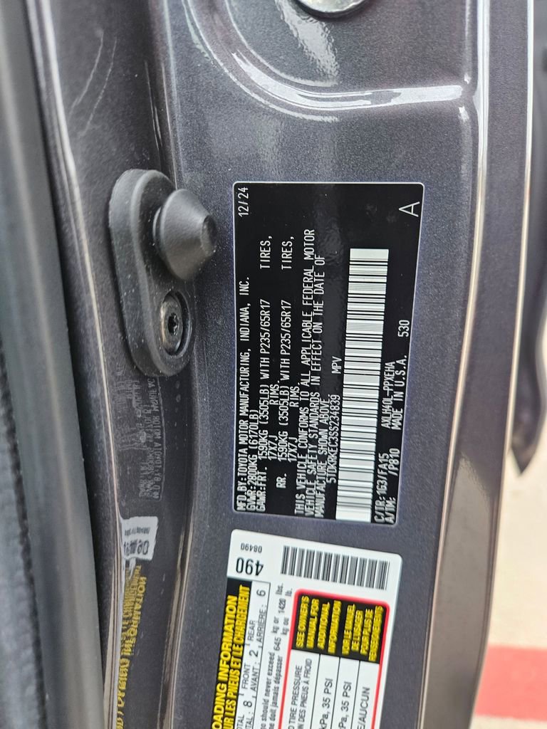 Used 2025 Toyota Sienna LE FWD image 30