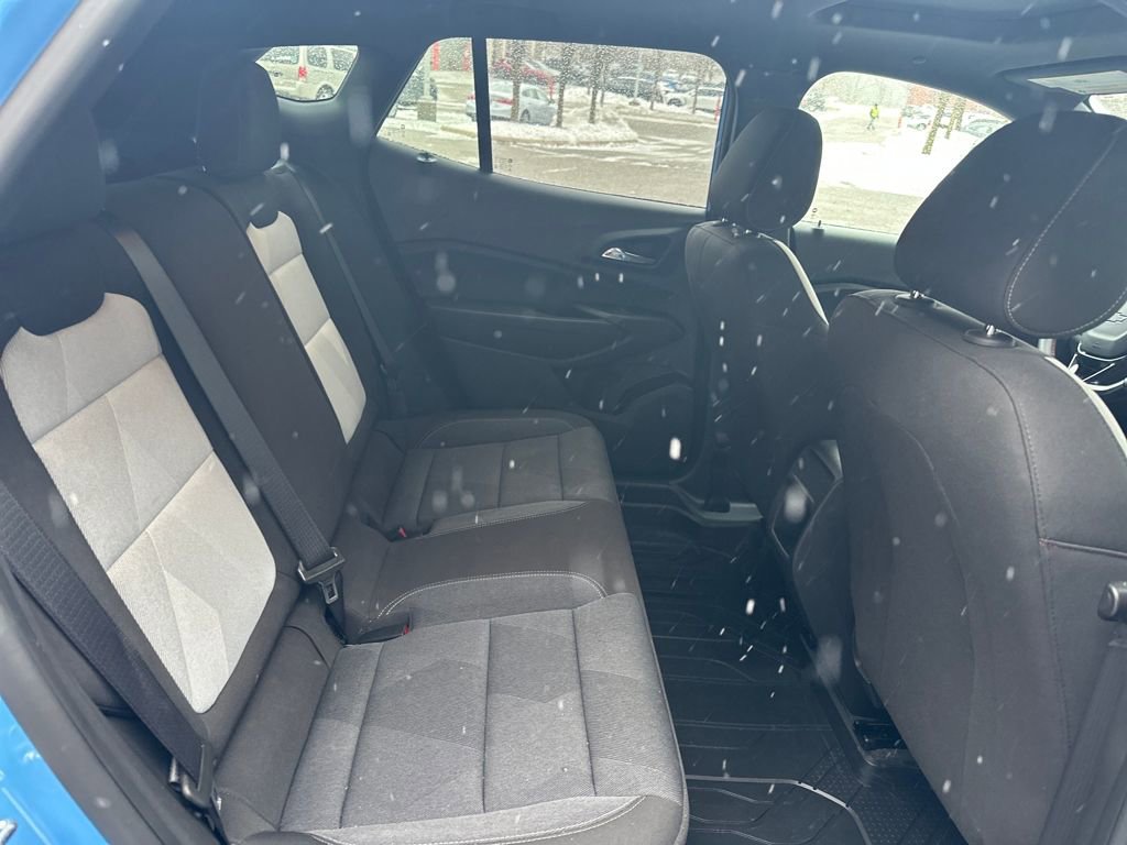 Used 2024 Chevrolet Trax RS w/ Sunroof Package image 27