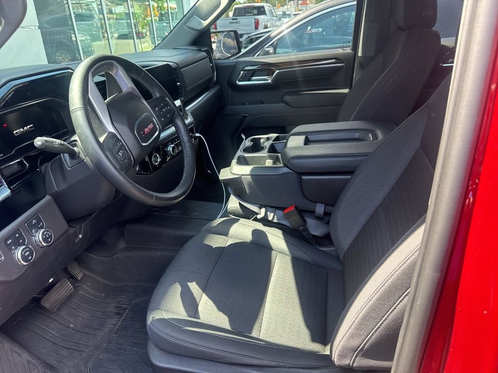 Used 2024 GMC Sierra 1500 Elevation w/ LPO, Elevation Black Package AWD/4WD image 5