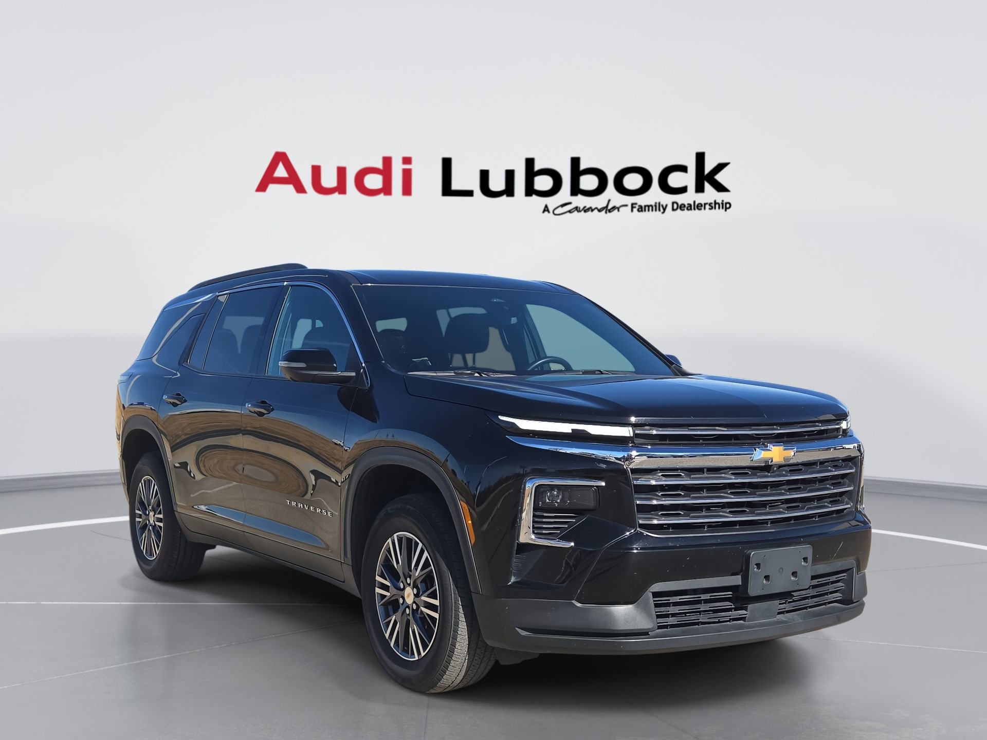 Used 2024 Chevrolet Traverse LT