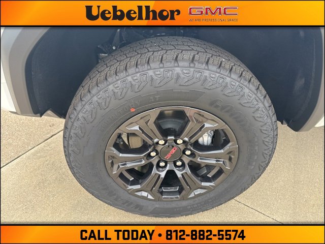 New 2025 GMC Canyon Elevation w/ Convenience Package image 14