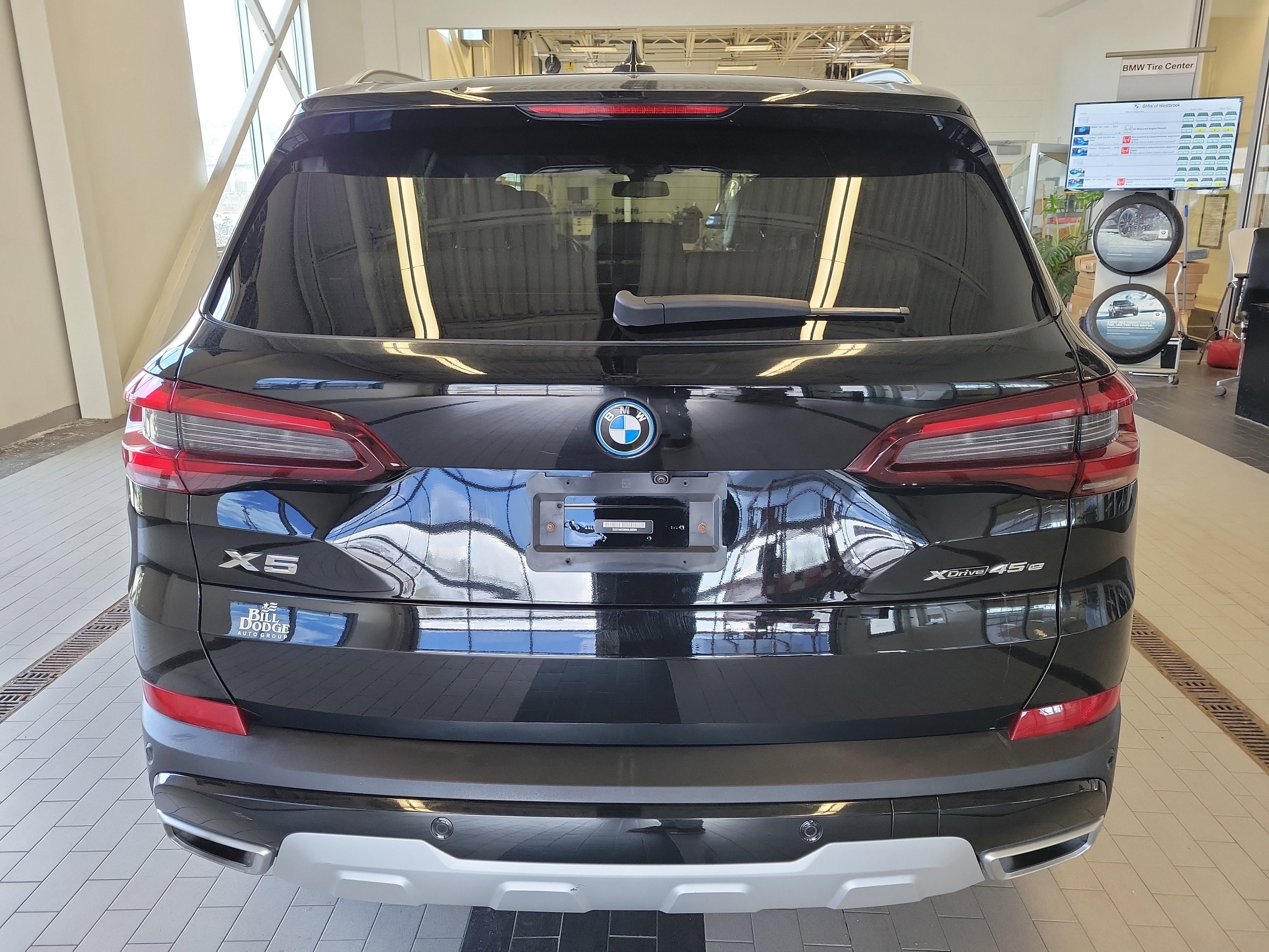 Used 2022 BMW X5 xDrive45e w/ Climate Comfort Package image 6