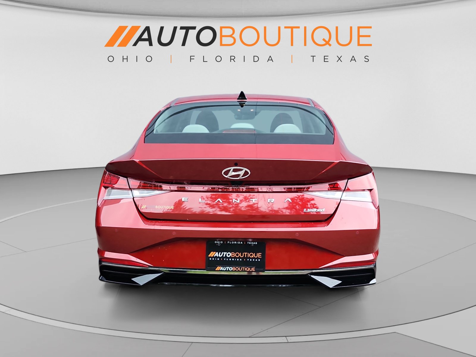 Used 2023 Hyundai Elantra Limited FWD image 4
