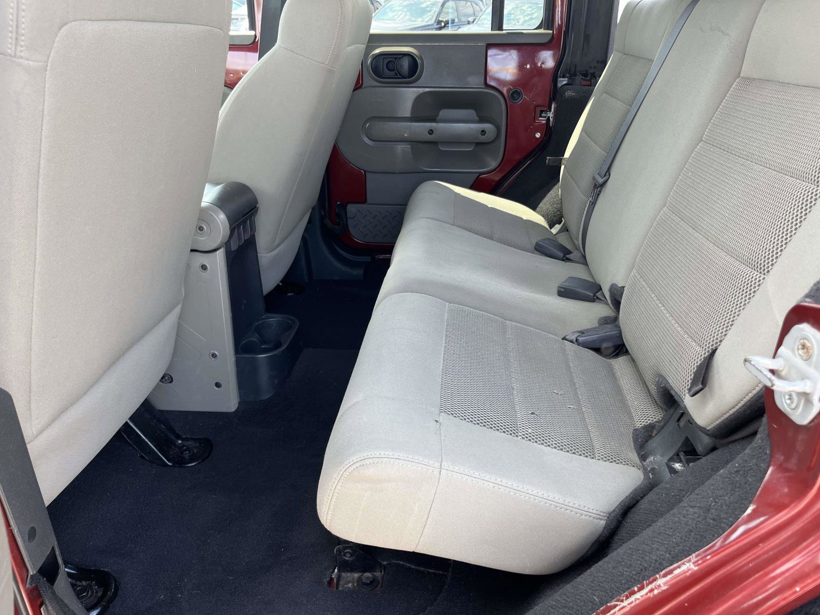 Used 2008 Jeep Wrangler Unlimited Sahara w/ Dual Top Group RWD image 7