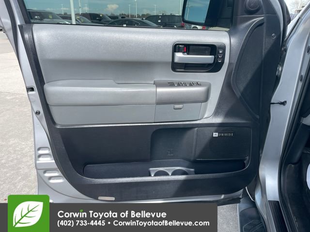 Used 2017 Toyota Sequoia Limited w/ Safety & Convenience Package image 18
