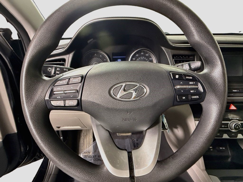 Used 2020 Hyundai Elantra SE FWD image 12