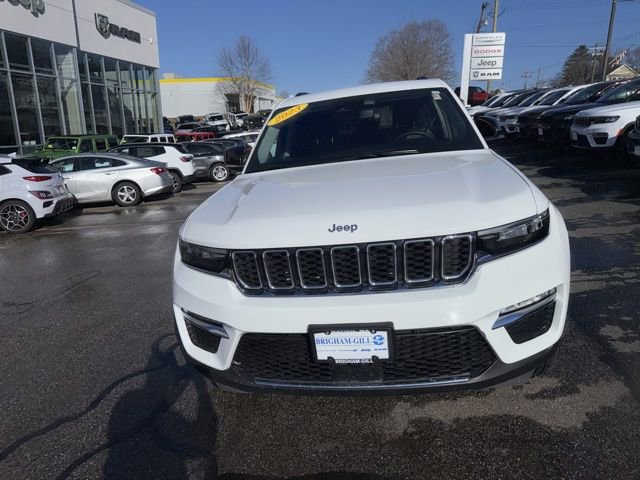 Used 2023 Jeep Grand Cherokee Limited image 31