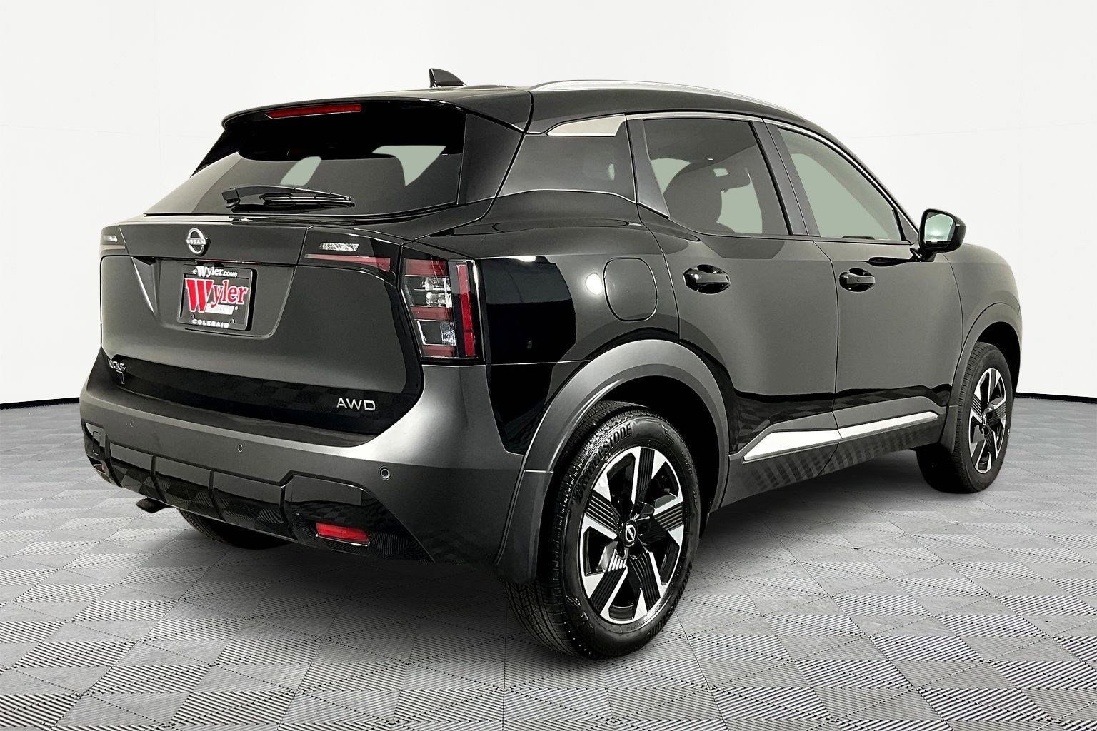 Certified 2025 Nissan Kicks SV w/ SV Premium Package image 7