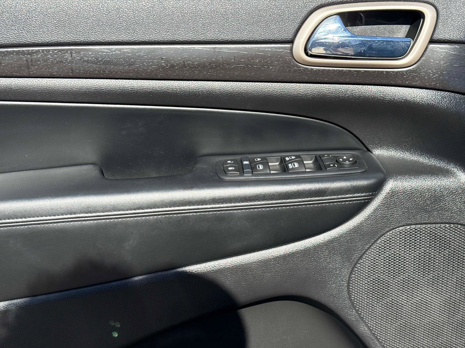 Used 2016 Jeep Grand Cherokee Laredo w/ Quick Order Package 23E image 18