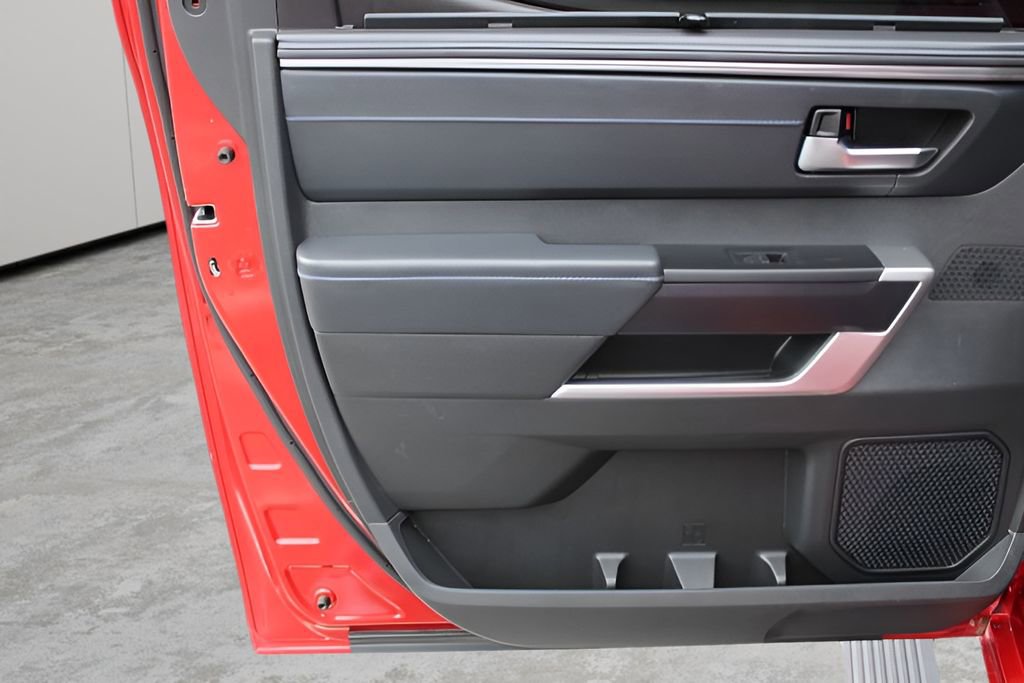 Used 2024 Toyota Tundra Platinum AWD/4WD image 22