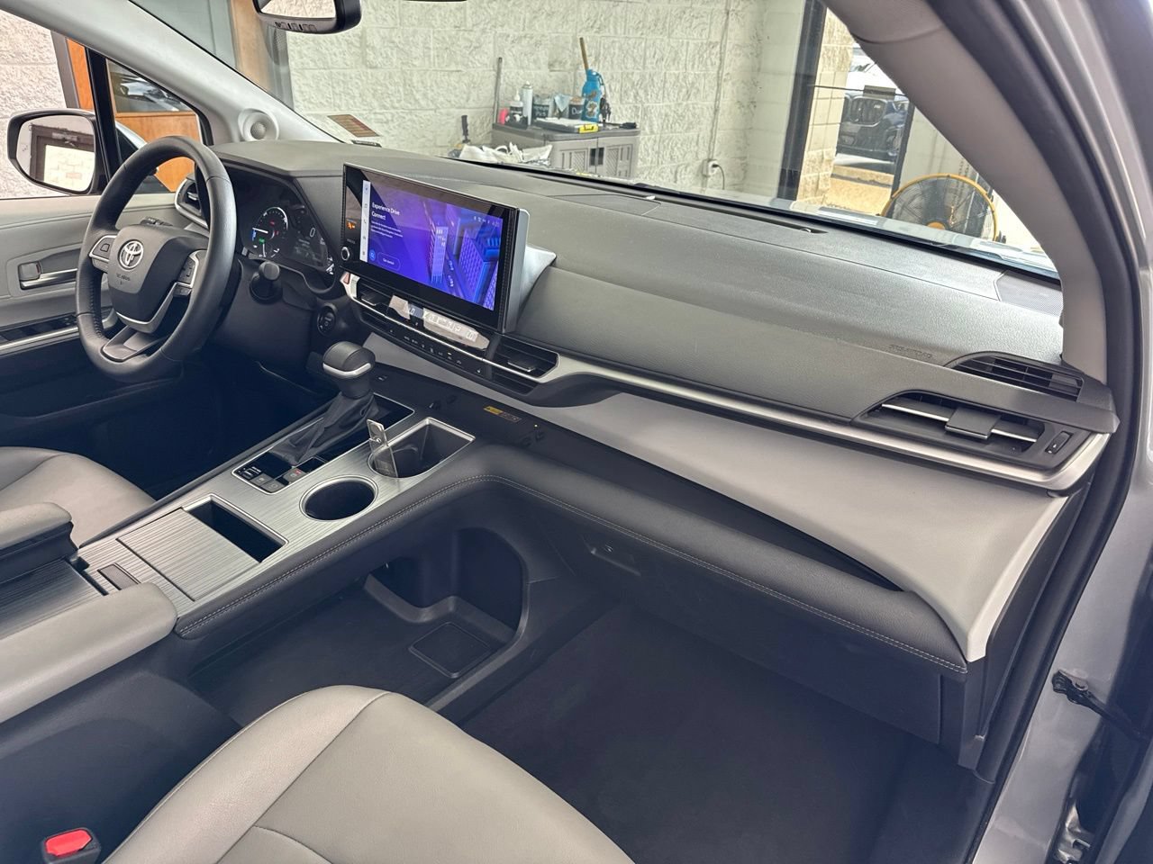 Certified 2025 Toyota Sienna XLE w/ XLE Plus Package AWD/4WD image 53