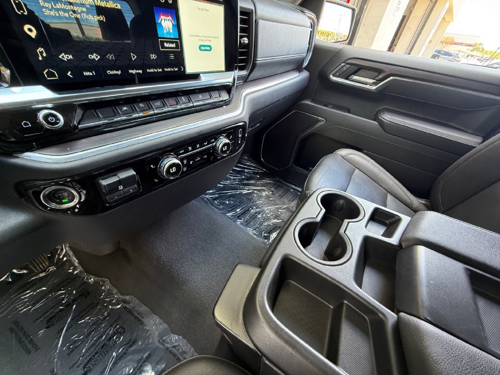 Used 2025 GMC Sierra 1500 SLT AWD/4WD image 21
