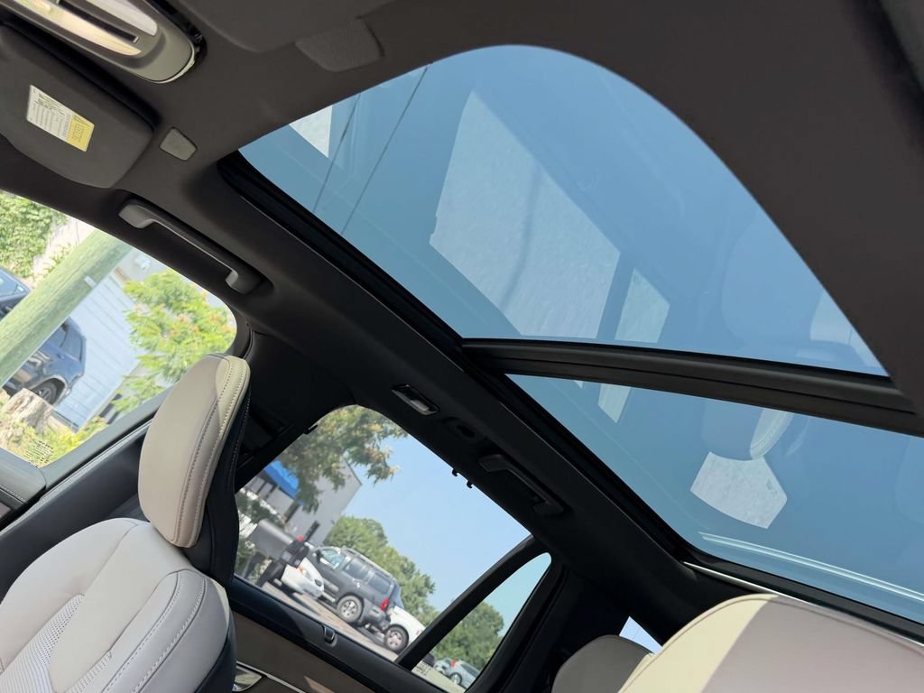 New 2026 Volvo XC90 T8 Ultra w/ Protection Package AWD/4WD image 18