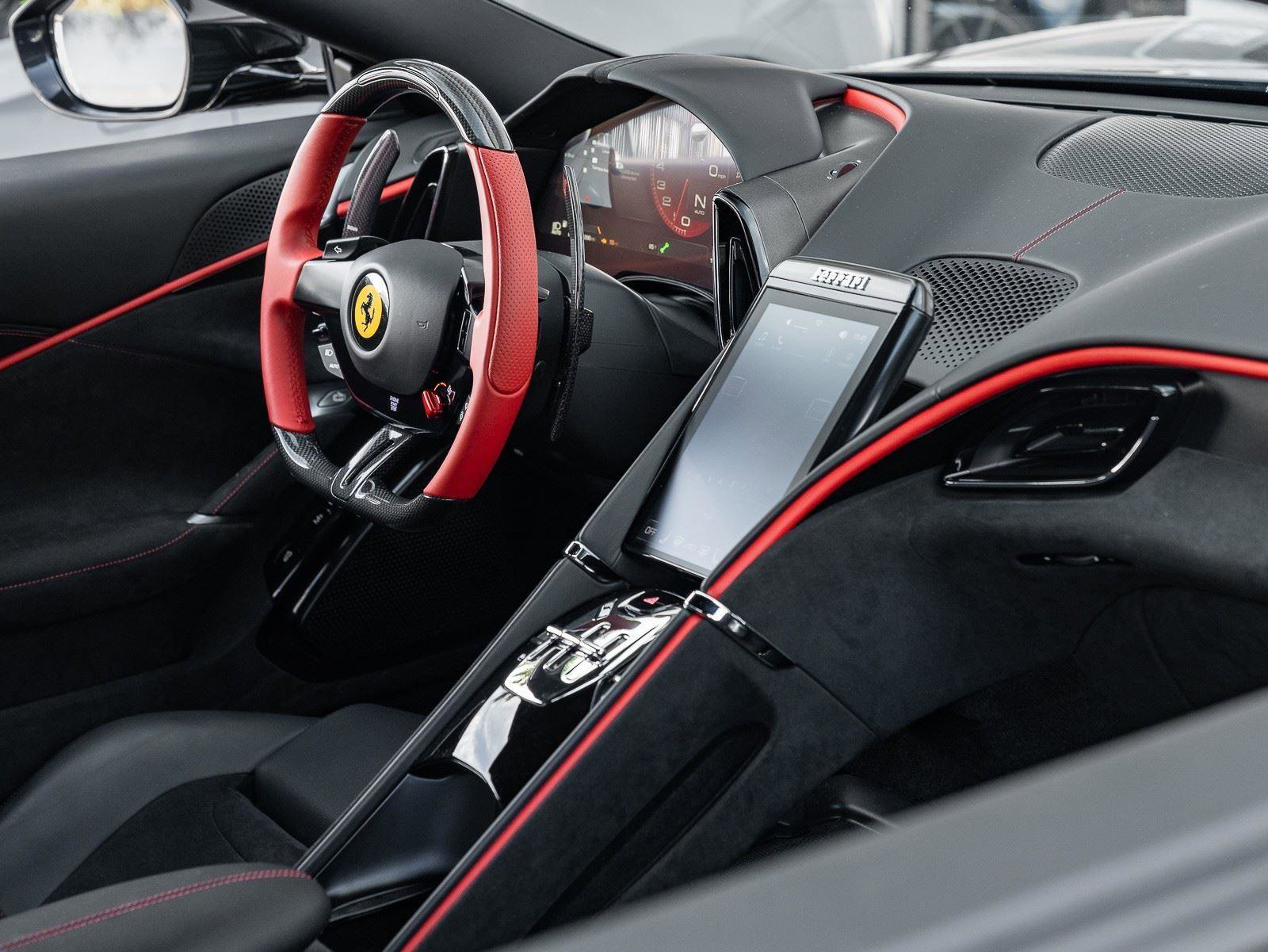 Used 2023 Ferrari Roma RWD image 15
