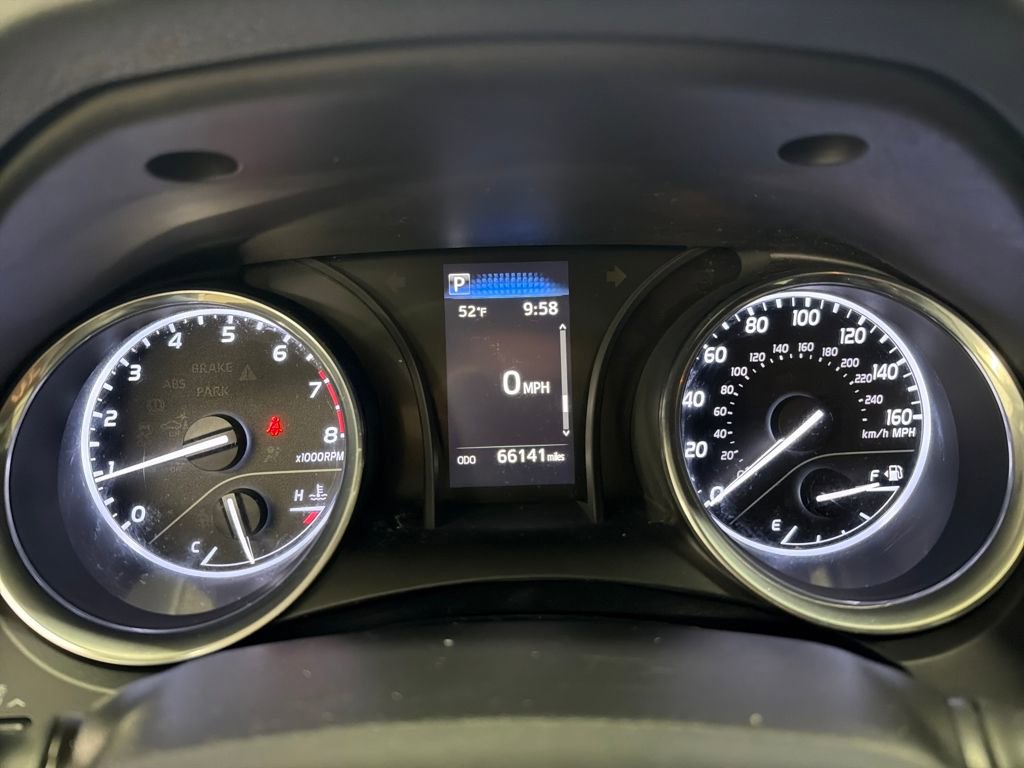 Used 2019 Toyota Camry L image 22