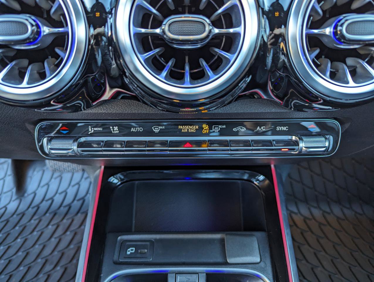 Used 2023 Mercedes-Benz GLB 250 GLB 250 4MATIC SUV image 24