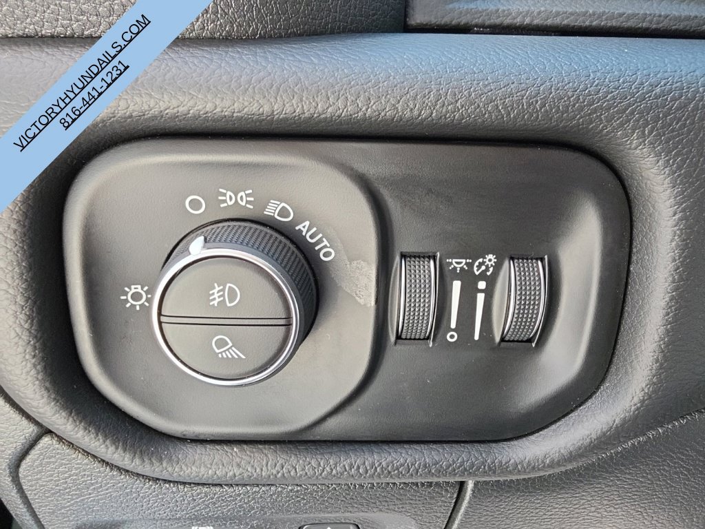 Used 2026 RAM 1500 Laramie AWD/4WD image 33