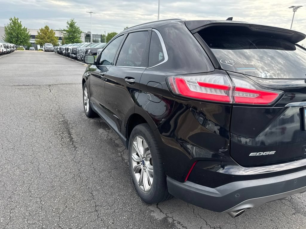 Used 2019 Ford Edge Titanium AWD/4WD image 9