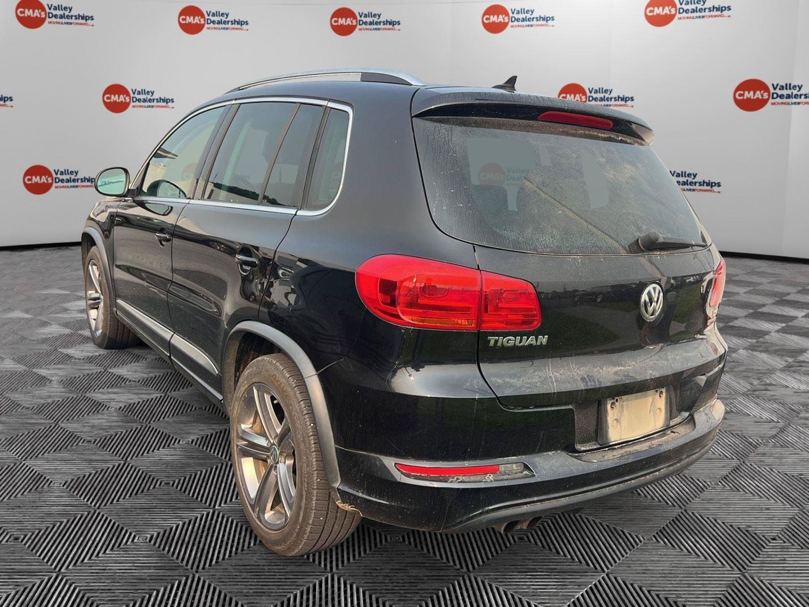 Used 2017 Volkswagen Tiguan Sport AWD/4WD image 2