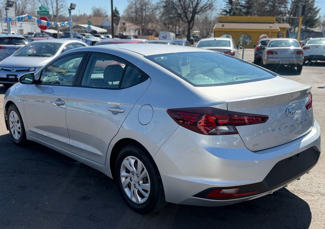 Used 2019 Hyundai Elantra SE FWD image 3