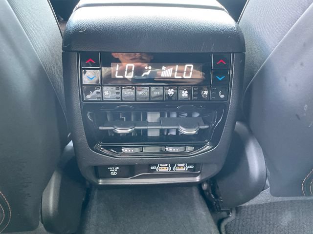 Used 2022 Jeep Grand Cherokee Summit AWD/4WD image 20