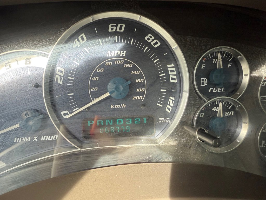 Used 2002 Cadillac Escalade AWD image 14