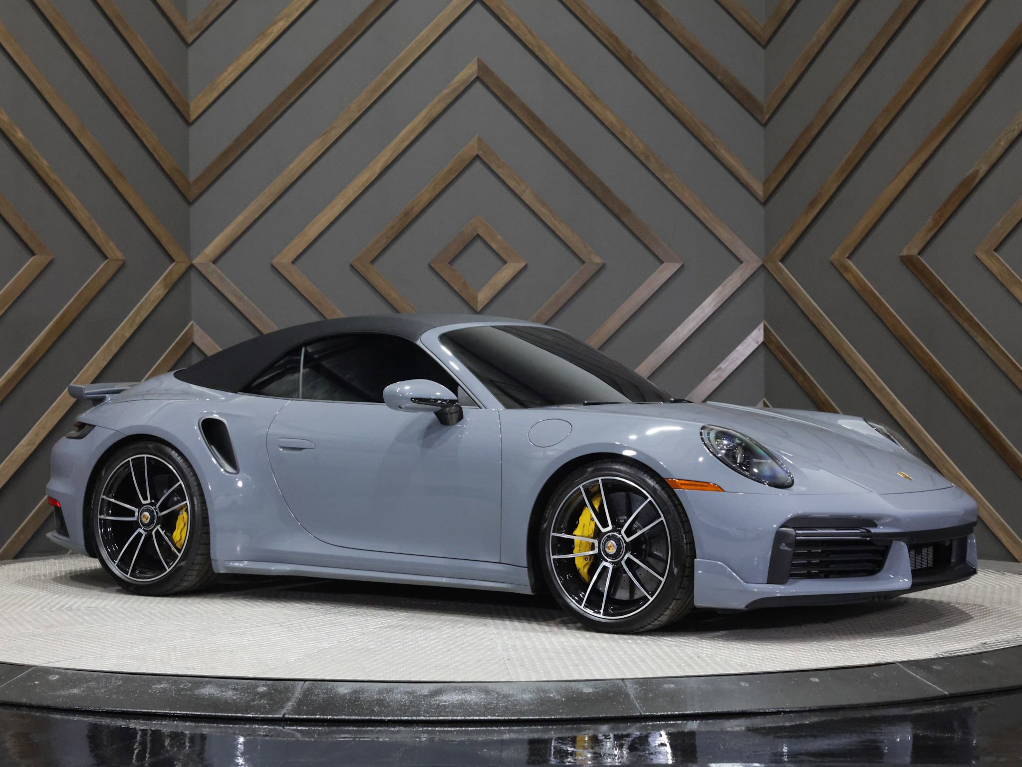 Used 2025 Porsche 911 Turbo S image 28
