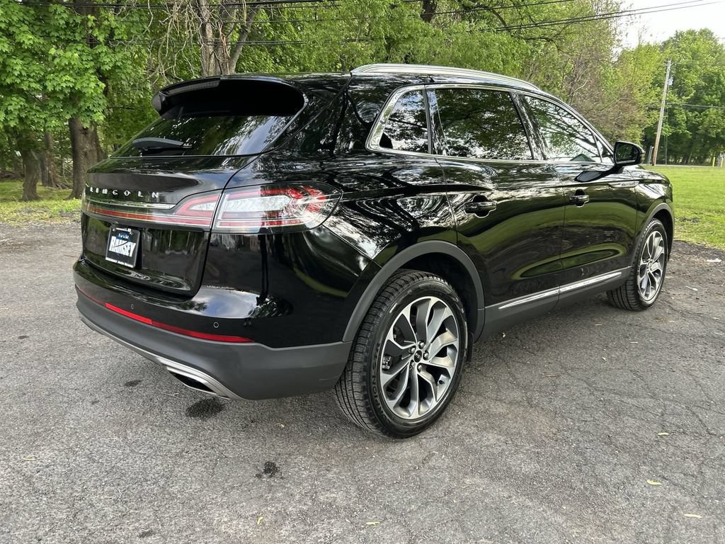 Used 2023 Lincoln Nautilus Reserve AWD/4WD image 8