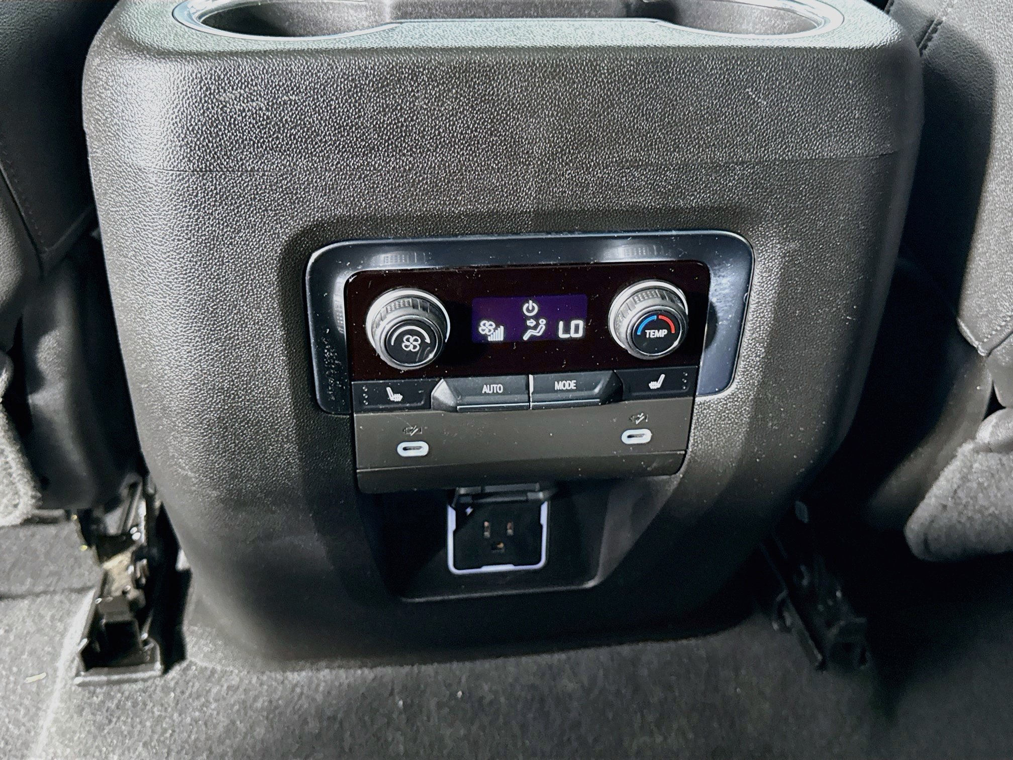 Used 2022 Chevrolet Tahoe LT RWD image 28