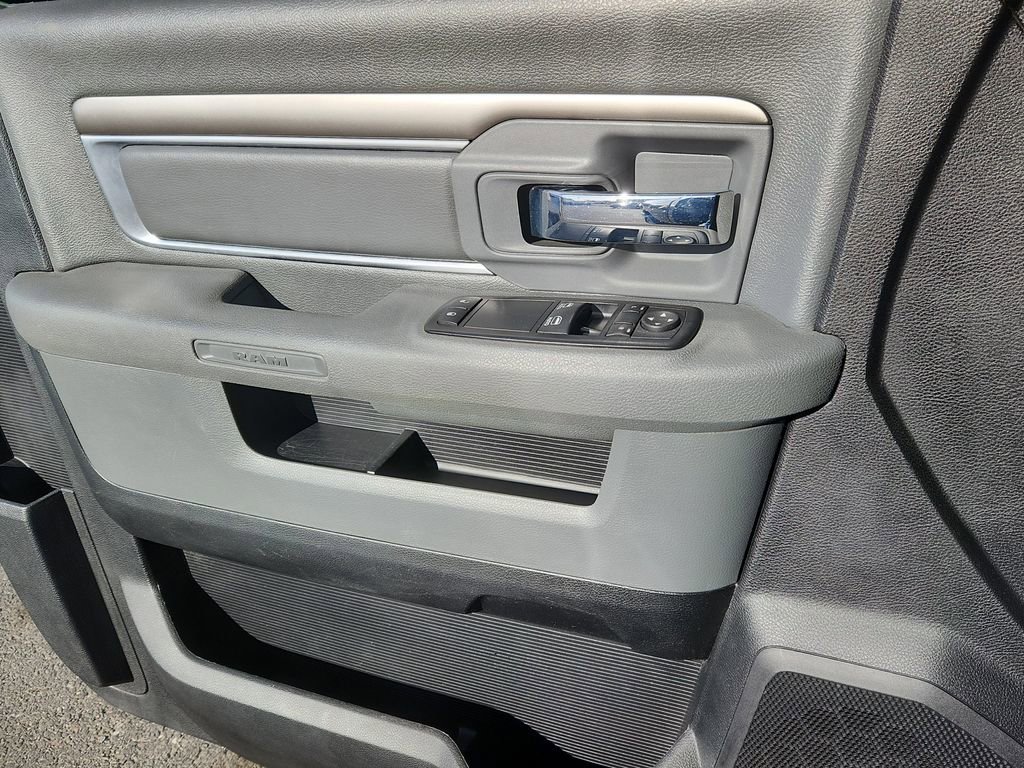 Used 2016 RAM 1500 Express image 9