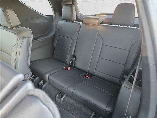 Used 2025 Chevrolet Traverse Z71 w/ Driver Confidence Package image 16